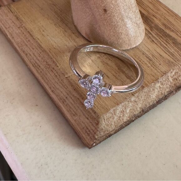 Sterling Silver Cross Clear CZ Ring - Picture 5 of 6